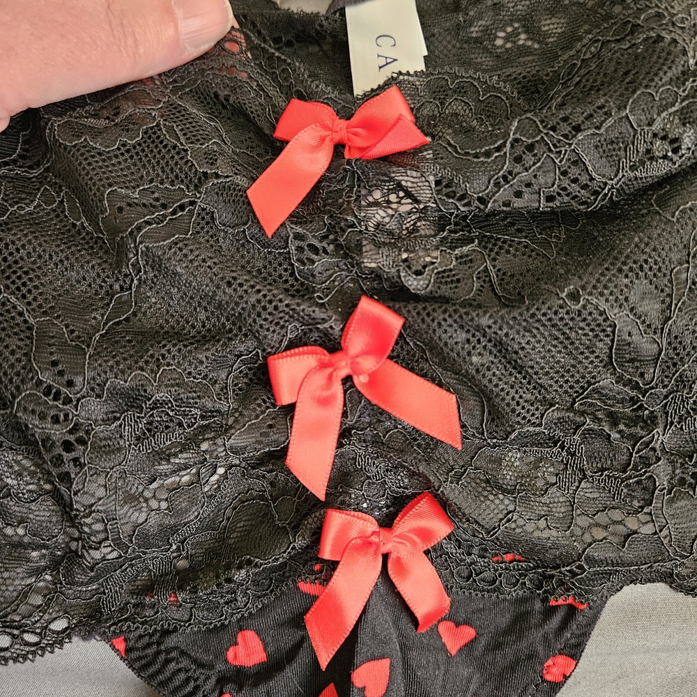 Cacique Black and Red Lace Heart Thong - Picture 3 of 6